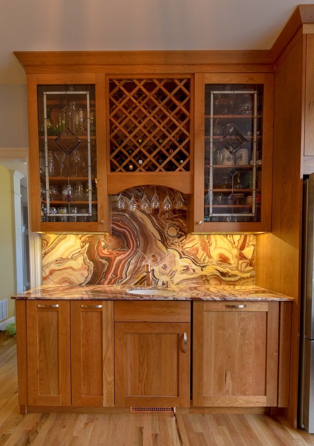 This backsplash is mesmerising! 